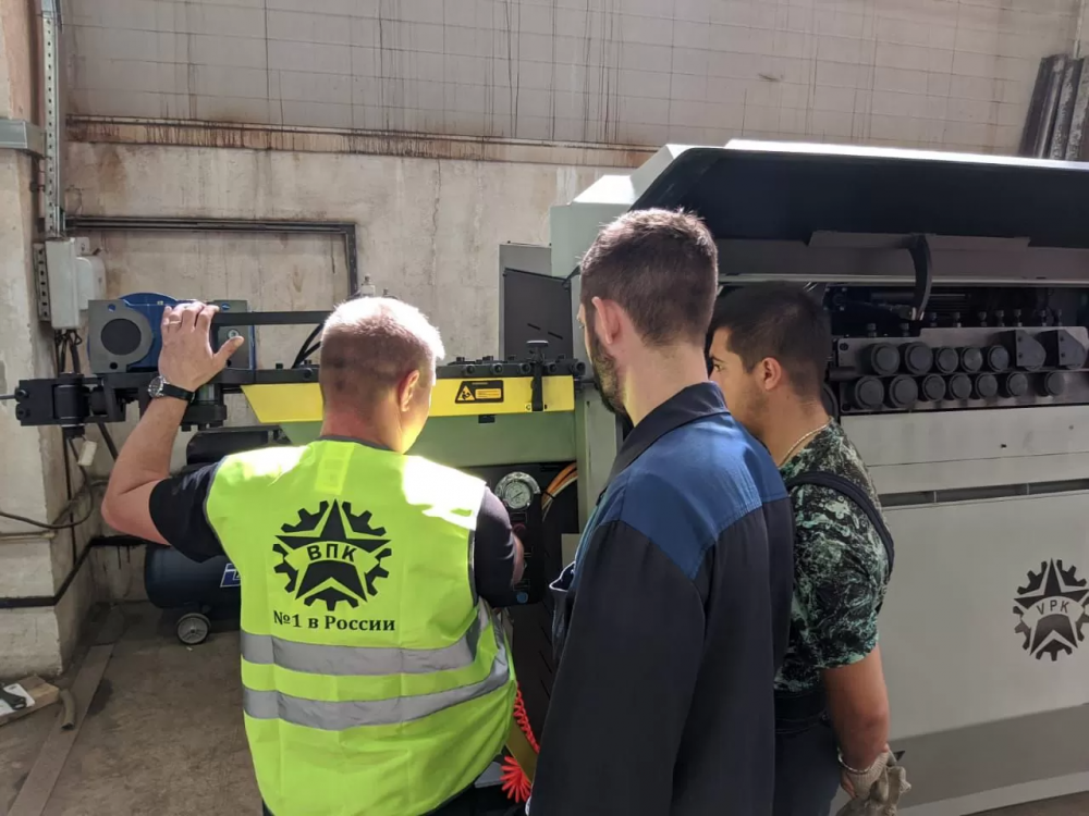 Установили правильно-гибочный робот SGW14D-1 в Казани